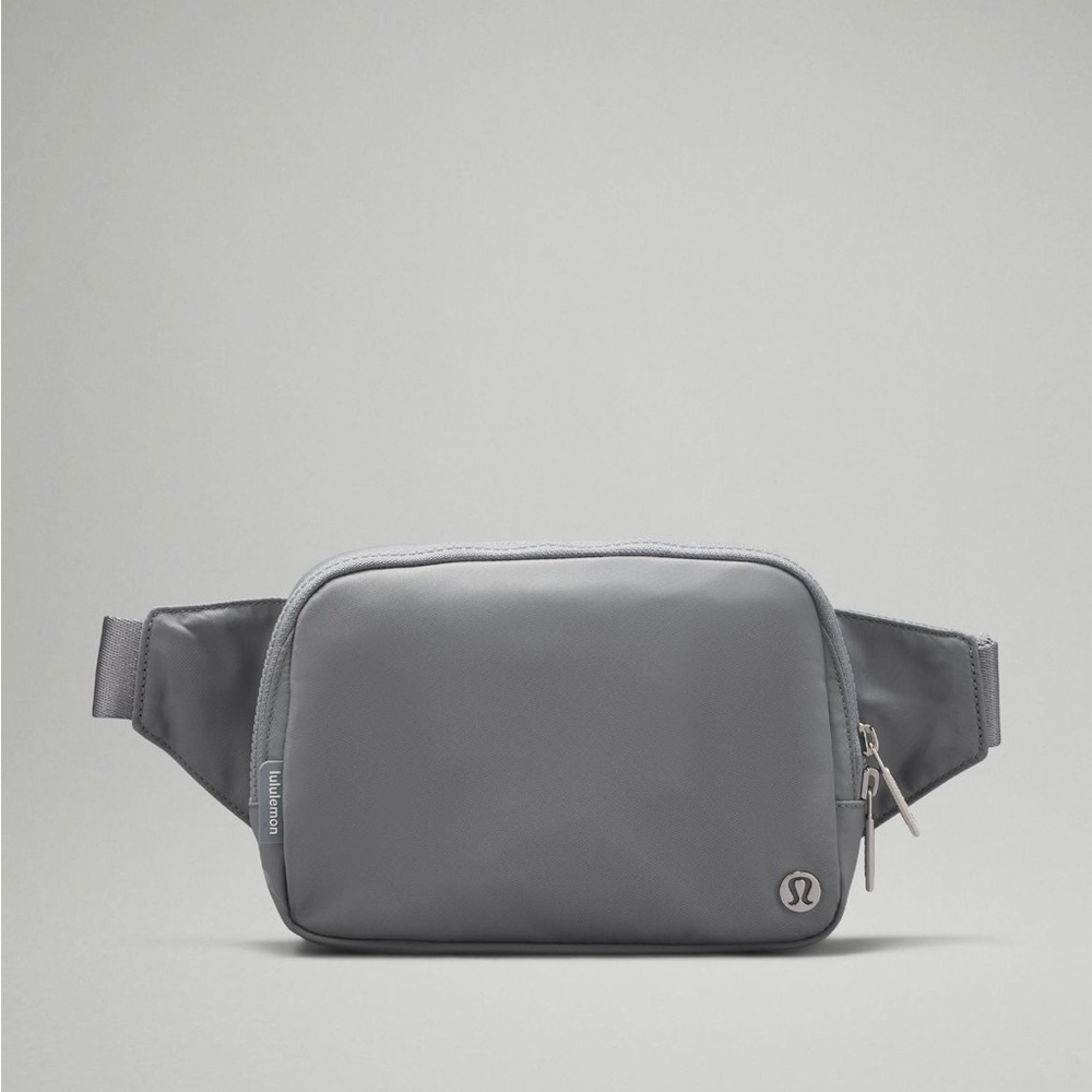 -SOLD——-*NWT* Lululemon Everywhere Belt Bag Large 2L